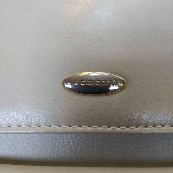 Liz Claiborne crossbody wallet - Picture 2 of 6